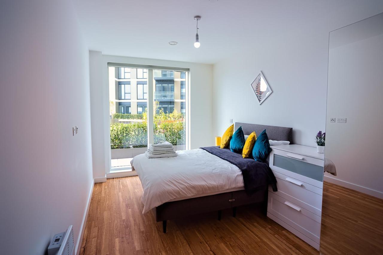 Gillingham One Apartment Exterior photo